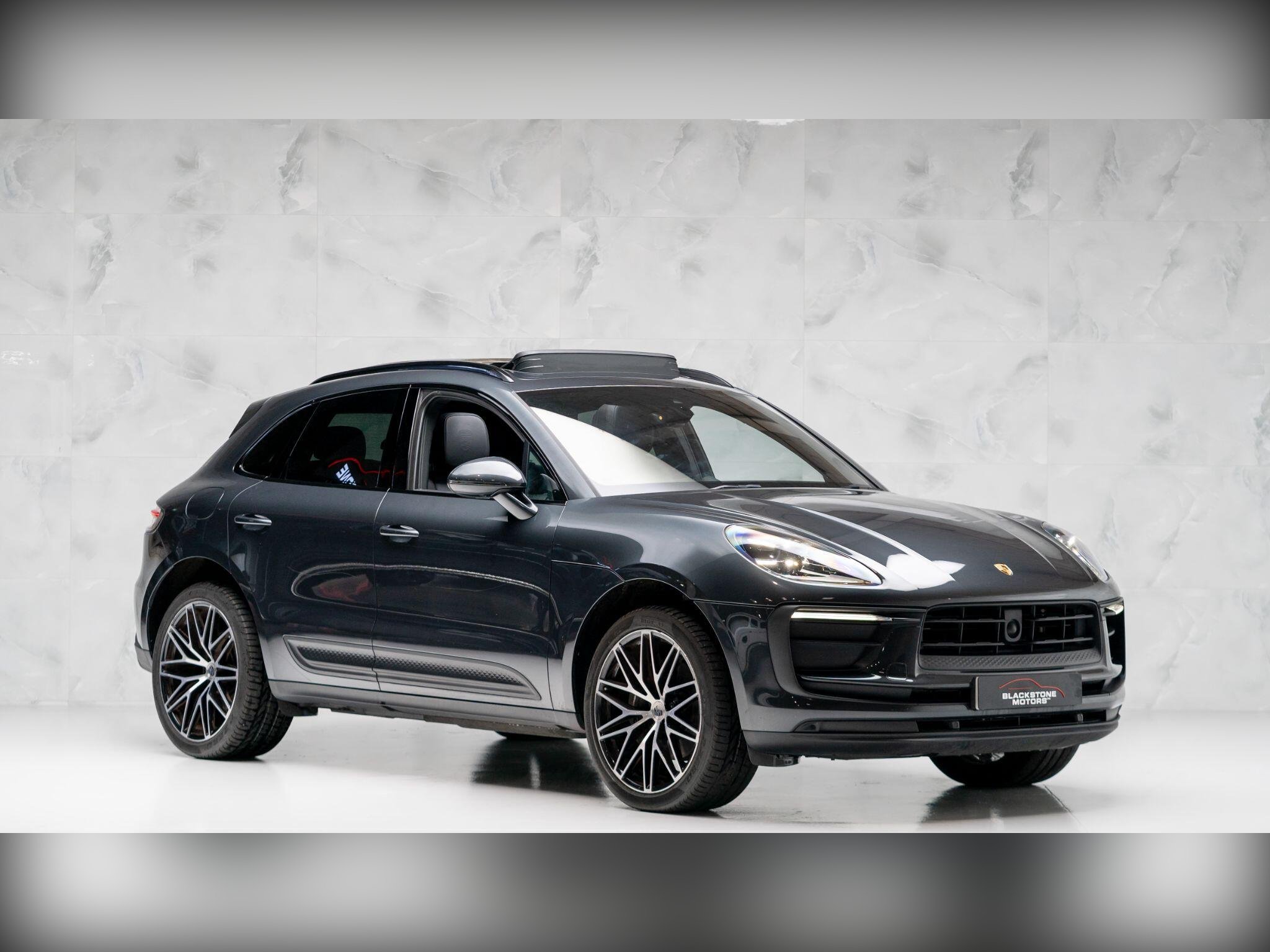 2022 Porsche Macan
