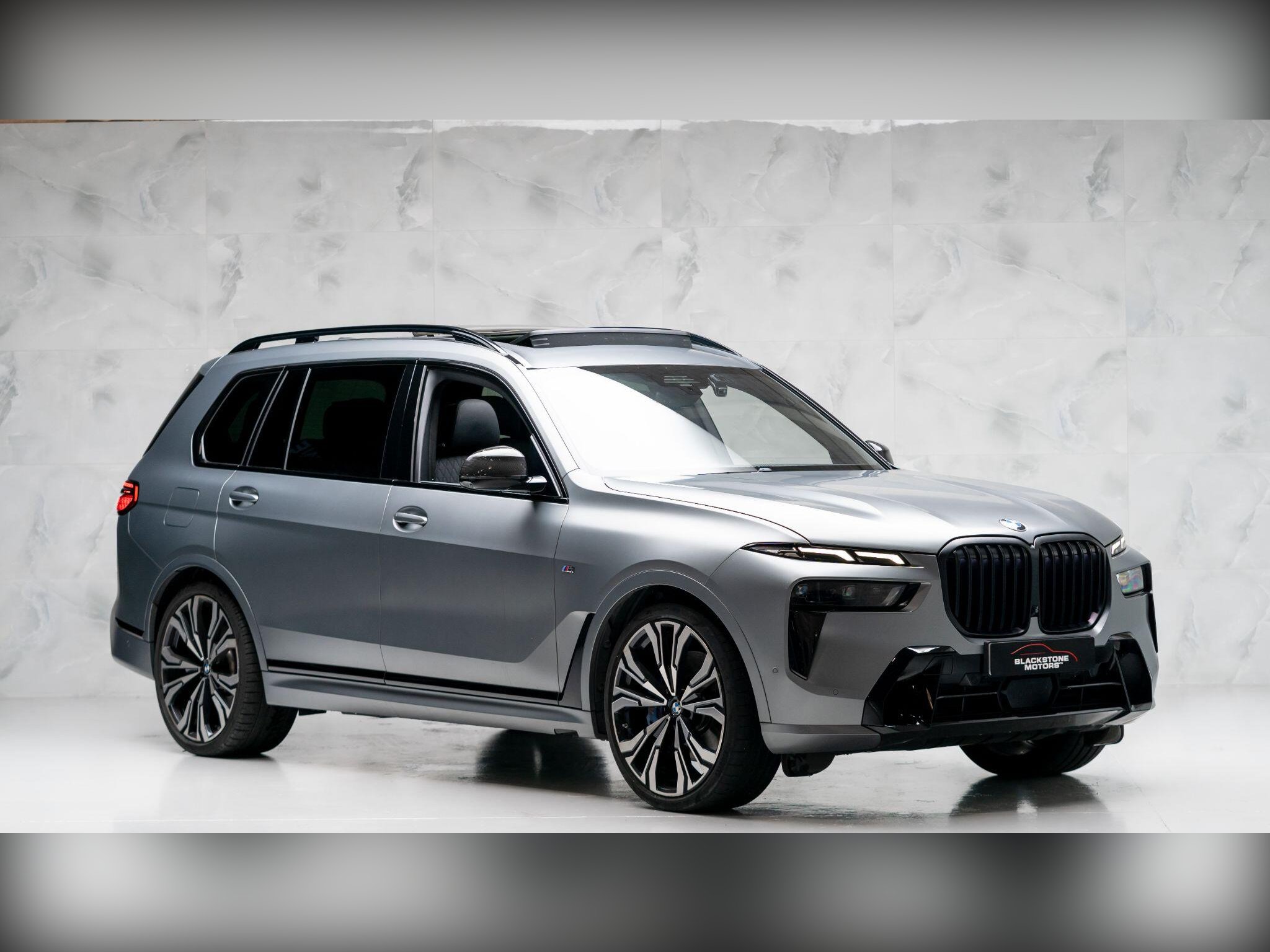 2023 BMW X7